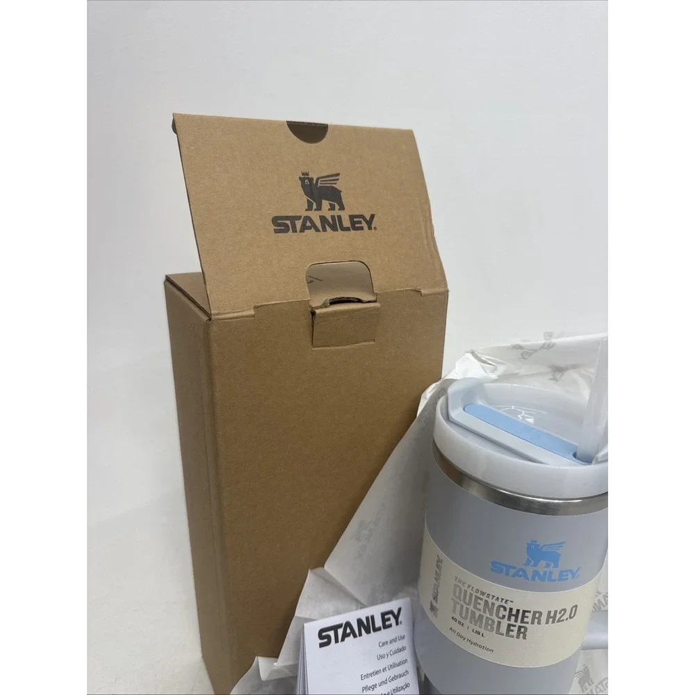 Stanley 40 oz The Quencher H2.0 Flowstate Tumbler Lite Gray W/blue Accent New - Picture 5 of 5